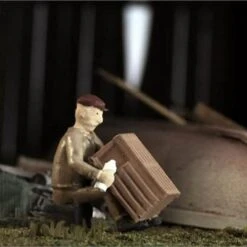 N Scale People, The Lobsterman Repairing A Lobster Trap, Finished