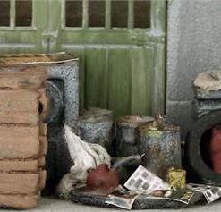 O Scale Details, Building Wall Junk Pile With Scattered Garbage, Finished