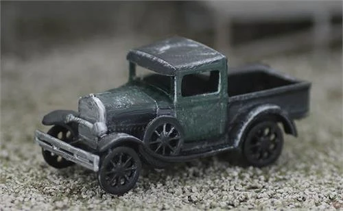 HO Scale 1930s Pick Up Truck Model, Finished 1/87 Vehicle 3 HO Scale 1930s Pick Up Truck Model, Finished 1/87 Vehicle